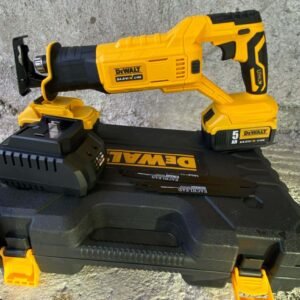 Акумулаторен саблен трион